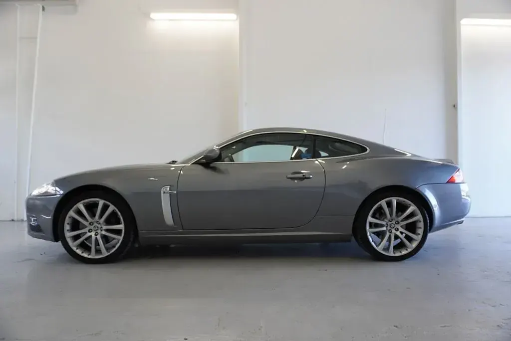 Gebraucht Jaguar XKR 416 PS (305 kW) 2017 Grau Coupé