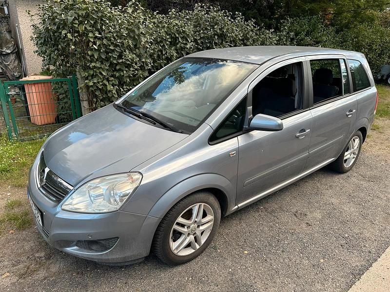 Silber Gebraucht 2008 Opel Zafira Van / Kleinbus | 2.650 € (Guter Preis) - Bild 1/4