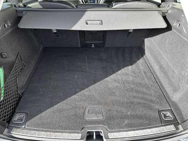 Gebraucht Volvo XC60 145 PS (106 kW) 2023 SUV