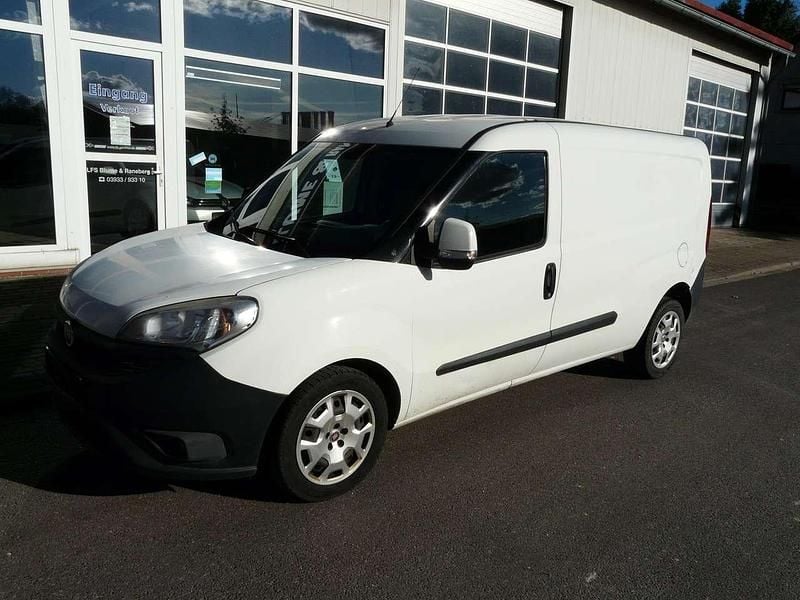 Colore esterno Gebraucht 2016 Fiat Doblò Van / Kleinbus | 4.350 € (Guter Preis) - Bild 1/4