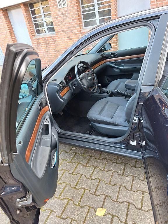 Gebraucht Audi A4 150 PS (110 kW) 1998 Blau Limousine