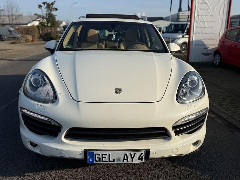 Gebraucht Porsche Cayenne 239 PS (175 kW) 2011 Weiß SUV