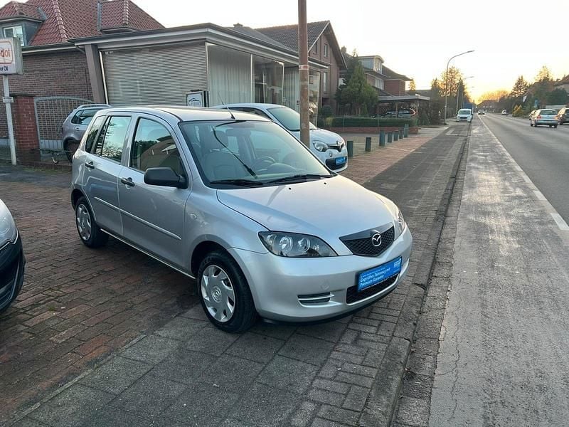 Silber Gebraucht 2007 Mazda 2 Comfort Kleinwagen | 2.790 € (Guter Preis) - Bild 1/4