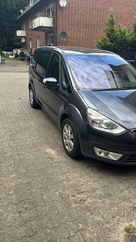 Grau Gebraucht 2006 Ford Galaxy Van / Kleinbus | 2.200 € (Superpreis) - Bild 1/4