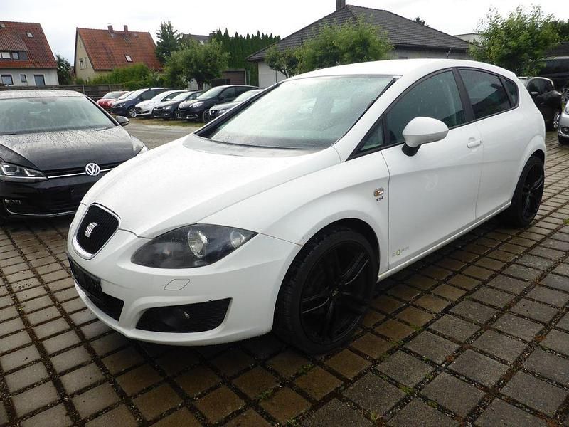 Weiß Gebraucht 2012 Seat Leon Copa Limousine | 4.990 € (Superpreis) - Bild 1/4