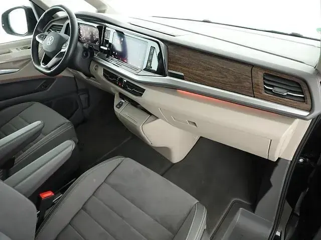 Używany VW Multivan Style 245 KM (180 kW) 2025 Minivan