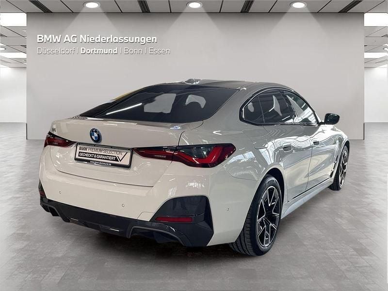 Gebraucht BMW i4 M Sport 210 kW (286 PS) 2023 Weiß Limousine