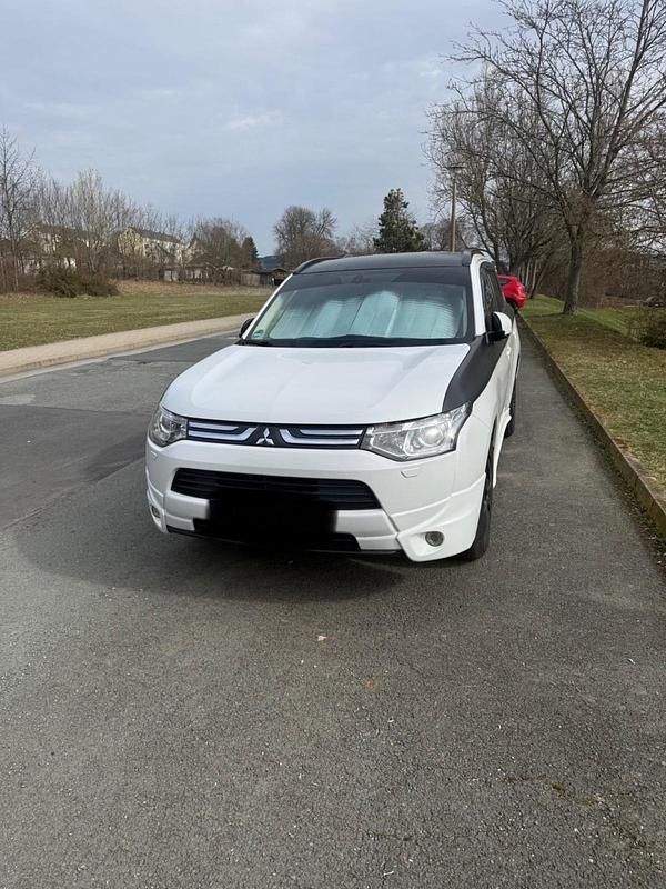 Gebraucht Mitsubishi Outlander 150 PS (110 kW) 2013 Weiß SUV