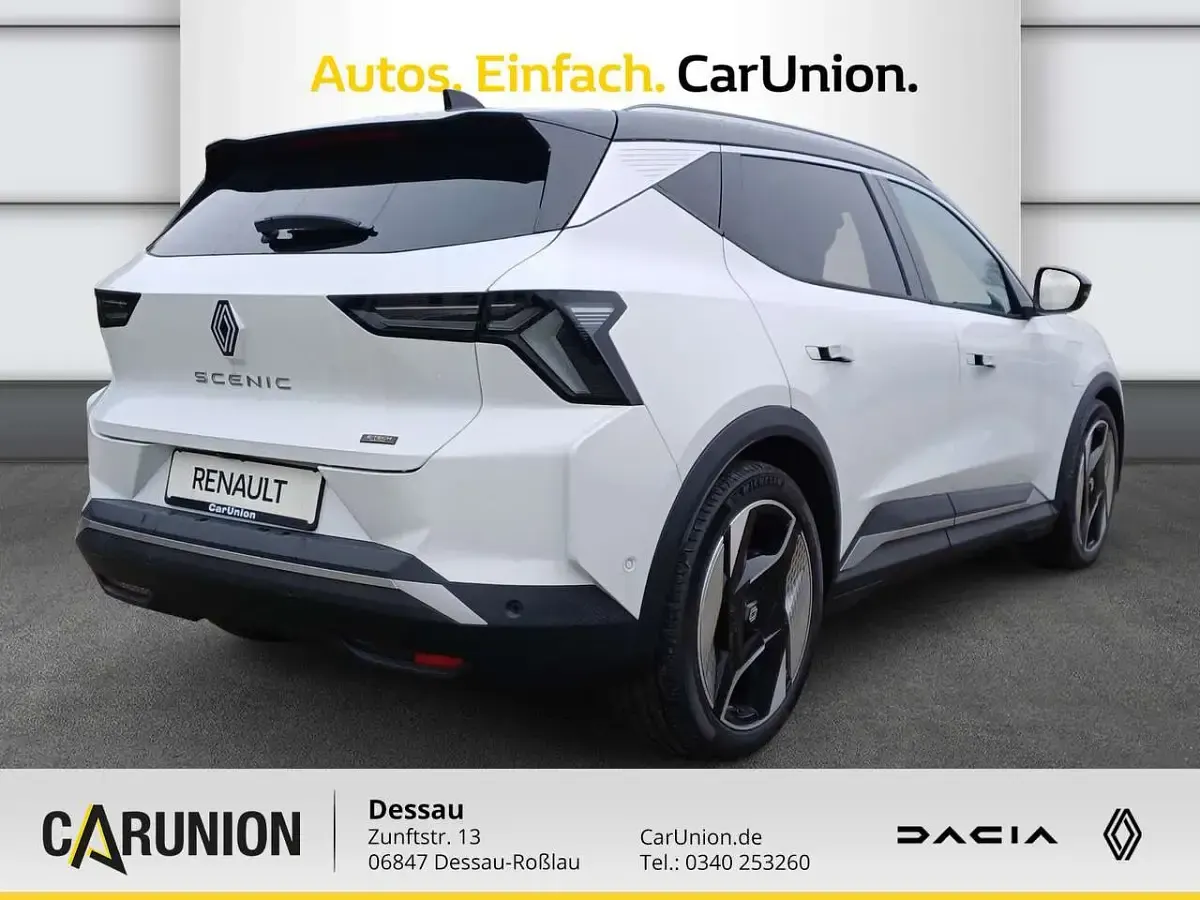 Używany Renault Scenic E-Tech Iconic 160 kW (218 KM) 2025 Biały SUV
