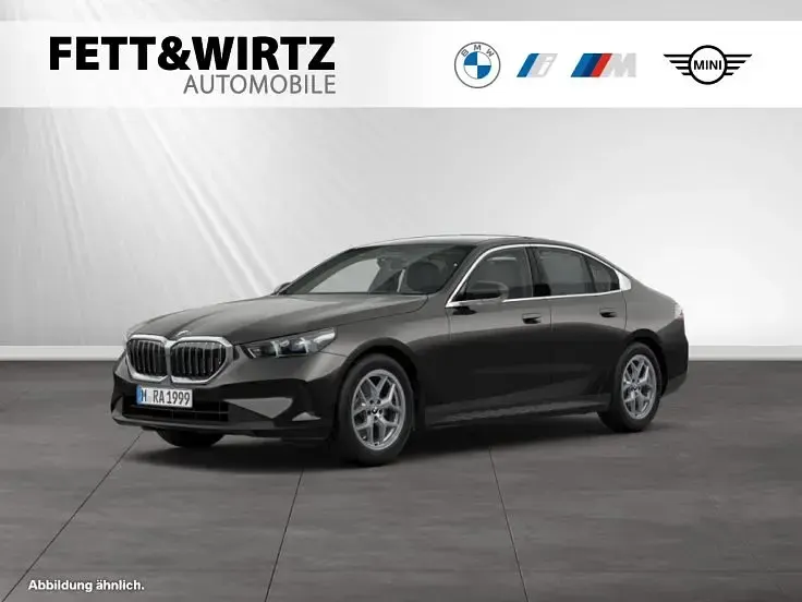 Gebraucht BMW 520 Sport Line 197 PS (144 kW) 2024 Limousine
