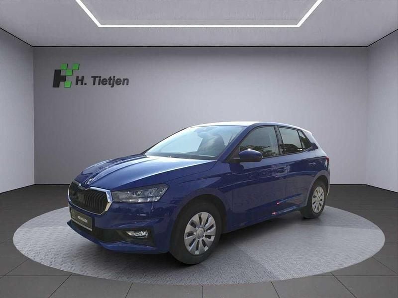 Blau Neu 2025 Skoda Fabia Essence Limousine | 16.390 € (Guter Preis) - Bild 1/4