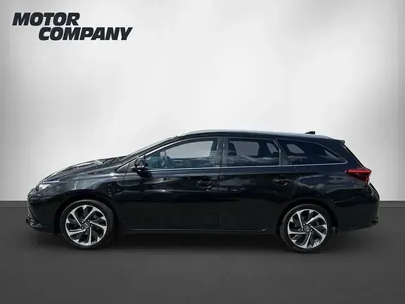 Gebraucht Toyota Auris Basis 116 PS (85 kW) 2017 Mysticschwarz mica