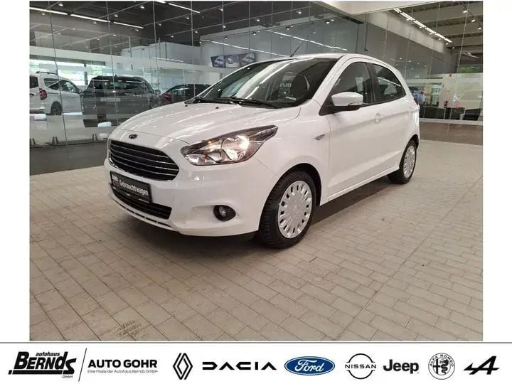 Weiß Gebraucht 2017 Ford Ka Plus Kleinwagen | 8.490 € (Fairer Preis) - Bild 1/4