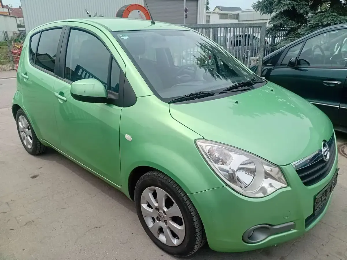 Gebraucht Opel Agila Edition 86 PS (63 kW) 2010 Grün Kleinwagen