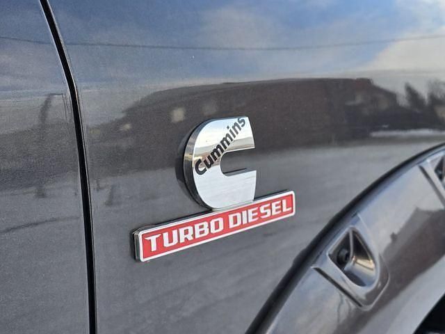 Gebraucht Dodge Ram 370 PS (272 kW) 2022 Grau Pickup