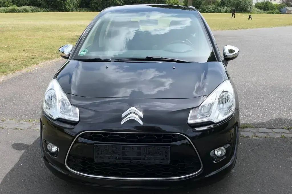 Gebraucht Citroën C3 SELECTION 95 PS (69 kW) 2012 Schwarz Limousine