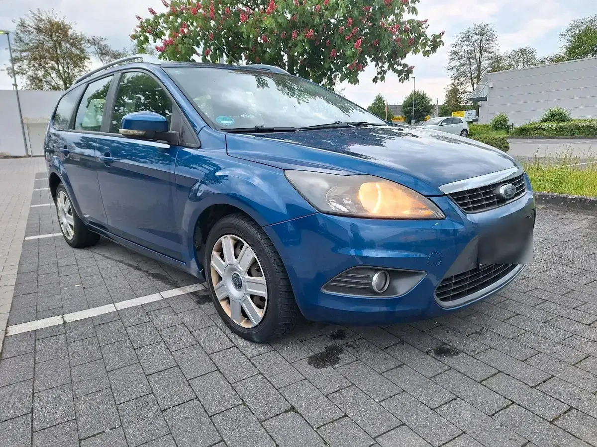 Gebraucht Ford Focus 116 PS (85 kW) 2009 Blau Kombi