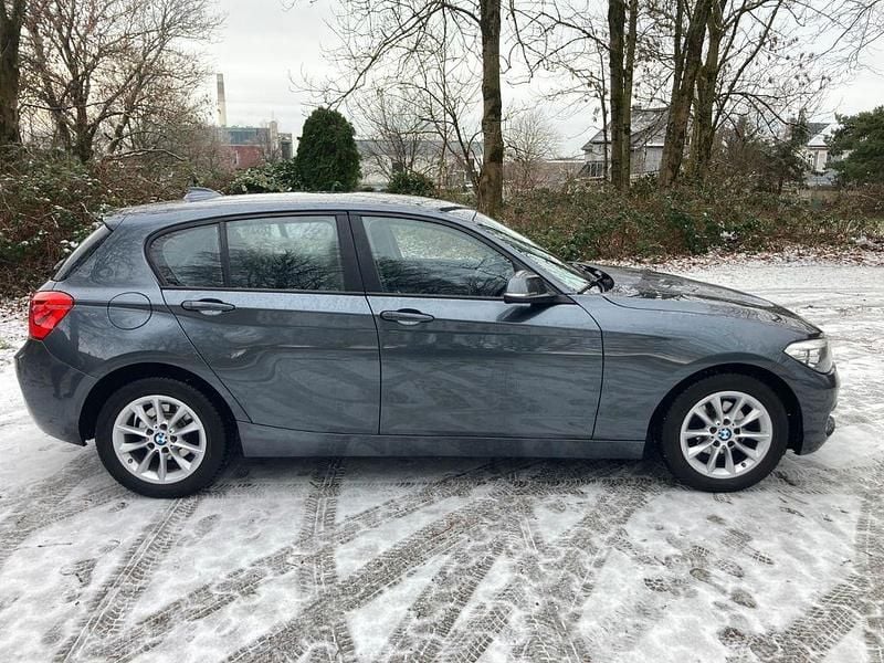 Gebraucht BMW 116 Sport Line 116 PS (85 kW) 2016 Grau Kleinwagen