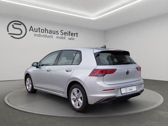Gebraucht VW Golf VIII Life 150 PS (110 kW) 2024 Silber Limousine