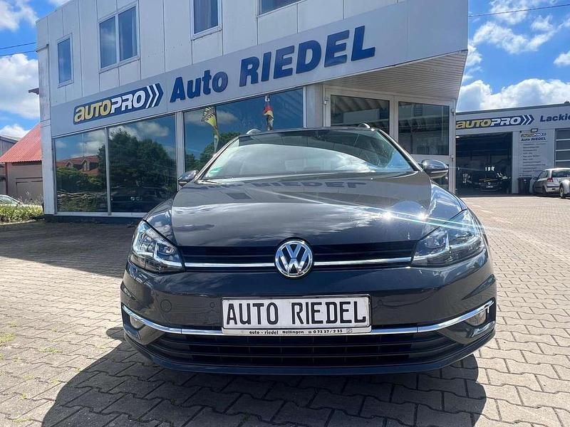 Uranograu Gebraucht 2017 VW Golf VII Comfortline Kombi | 14.500 € (Fairer Preis) - Bild 1/4