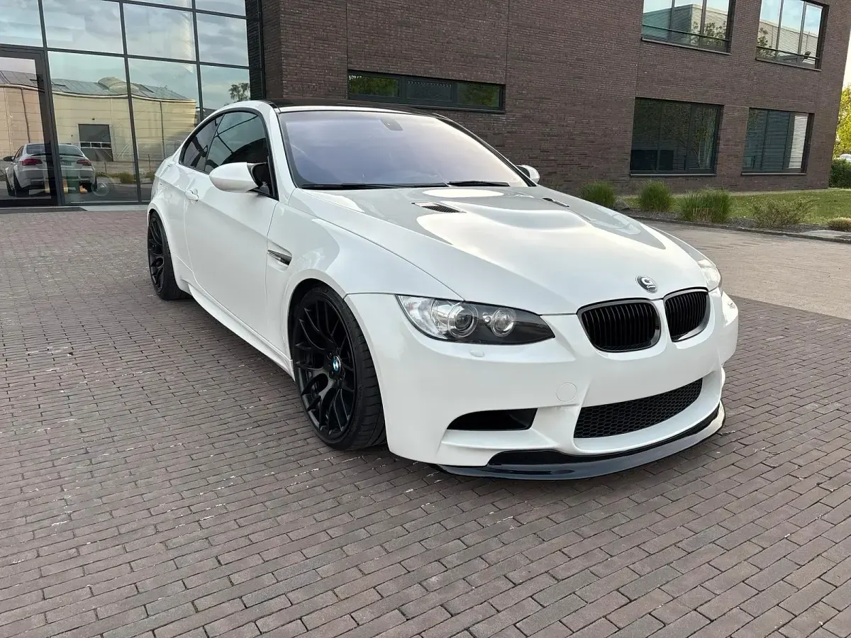 Używany BMW M3 Performance 630 KM (463 kW) 2010 Biały Coupe