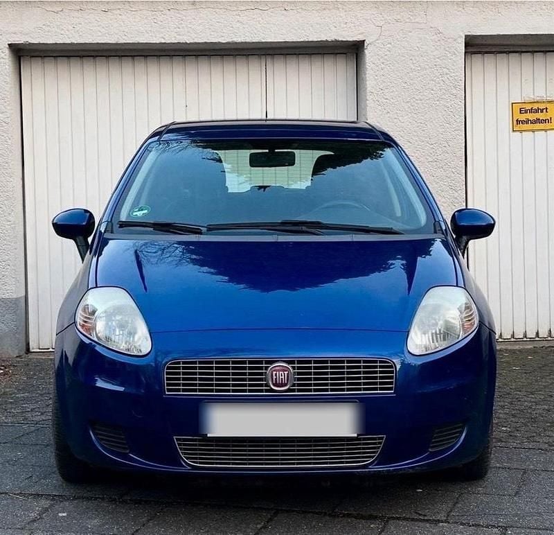 Gebraucht Fiat Punto 77 PS (56 kW) 2009 Blau Kleinwagen