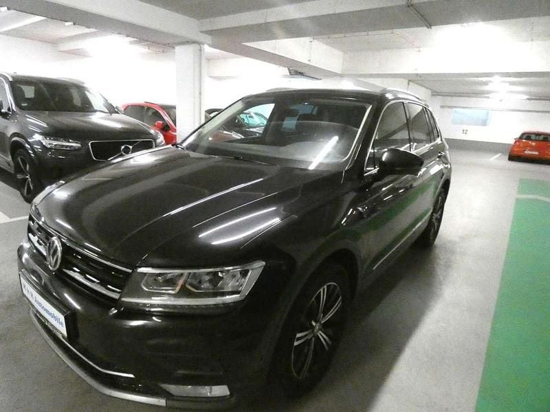 Blau Gebraucht 2017 VW Tiguan Highline SUV | 15.900 € (Superpreis) - Bild 1/4