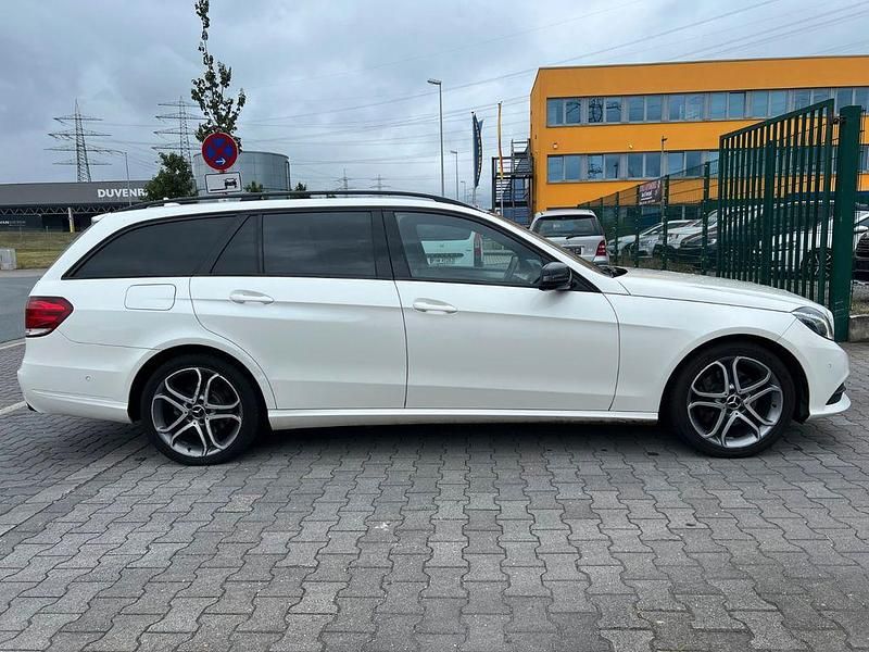 Gebraucht Mercedes E250 Avantgarde 204 PS (150 kW) 2015 Weiß Kombi