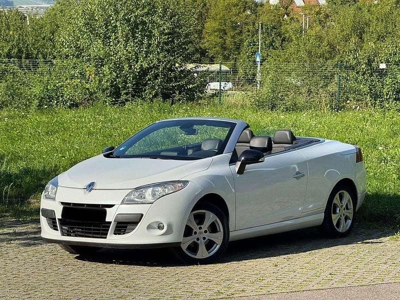 Weiß Gebraucht 2011 Renault Mégane Cabriolet Luxe Cabrio | 6.999 € (Fairer Preis) - Bild 1/4