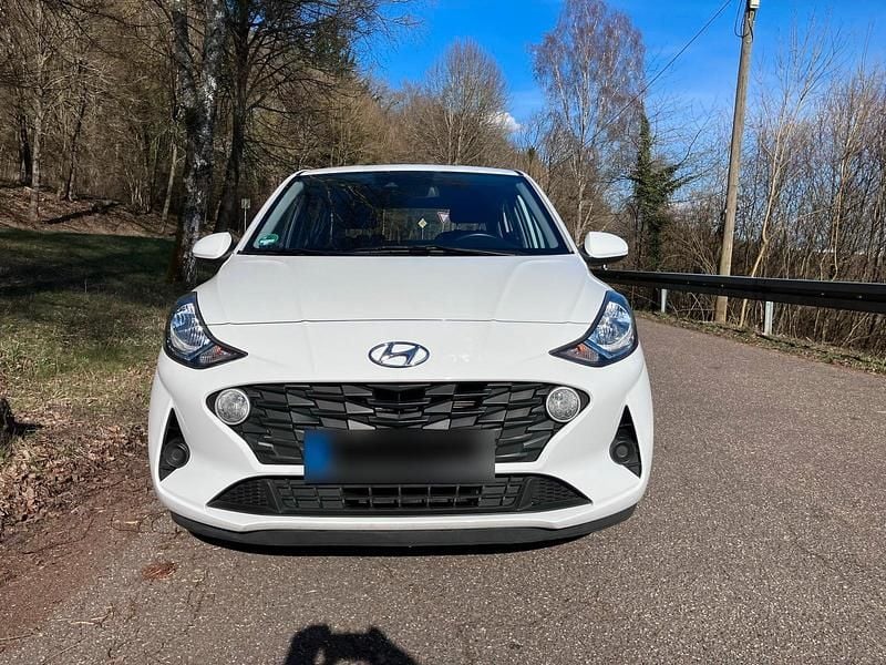 Gebraucht Hyundai i10 Select 67 PS (49 kW) 2021 Weiß Kleinwagen