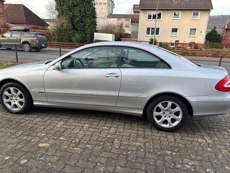 Gebraucht Mercedes CLK320 Elegance 260 PS (191 kW) 2005 Grau Coupé