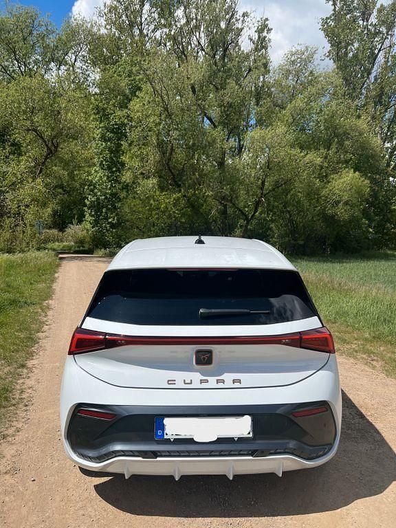 Gebraucht Cupra Born 169 kW (231 PS) 2023 Weiß Kleinwagen