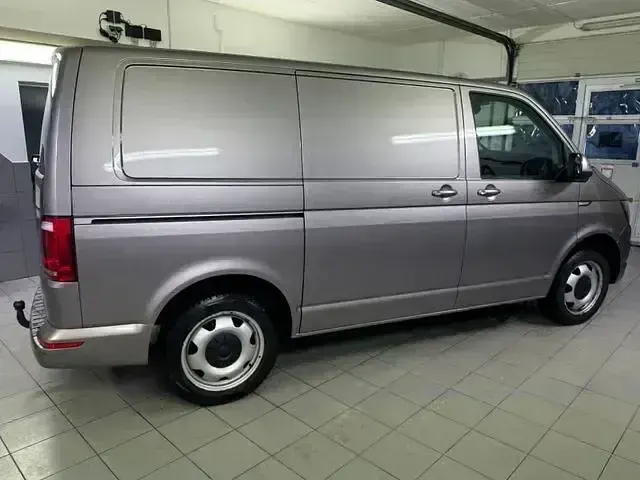 Second-hand VW Transporter 180 CP (132 kW) 2016 Bej Van