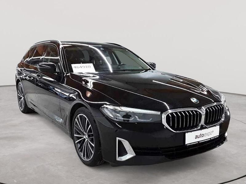 Gebraucht BMW 530 Luxury Line 252 PS (185 kW) 2022 Schwarz uni Kombi