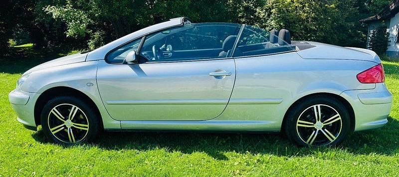 Silber Gebraucht 2004 Peugeot 307 CC Cabrio | 2.699 € (Fairer Preis) - Bild 1/4