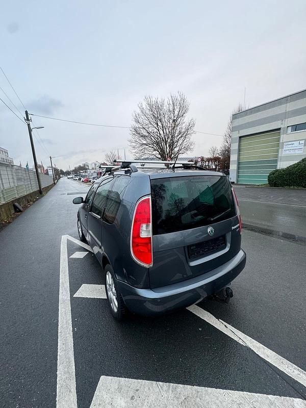 Gebraucht Skoda Roomster 105 PS (77 kW) 2009 Grau Van / Kleinbus