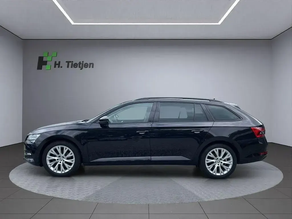Gebraucht Skoda Superb Style 150 PS (110 kW) 2023 Schwarz Limousine