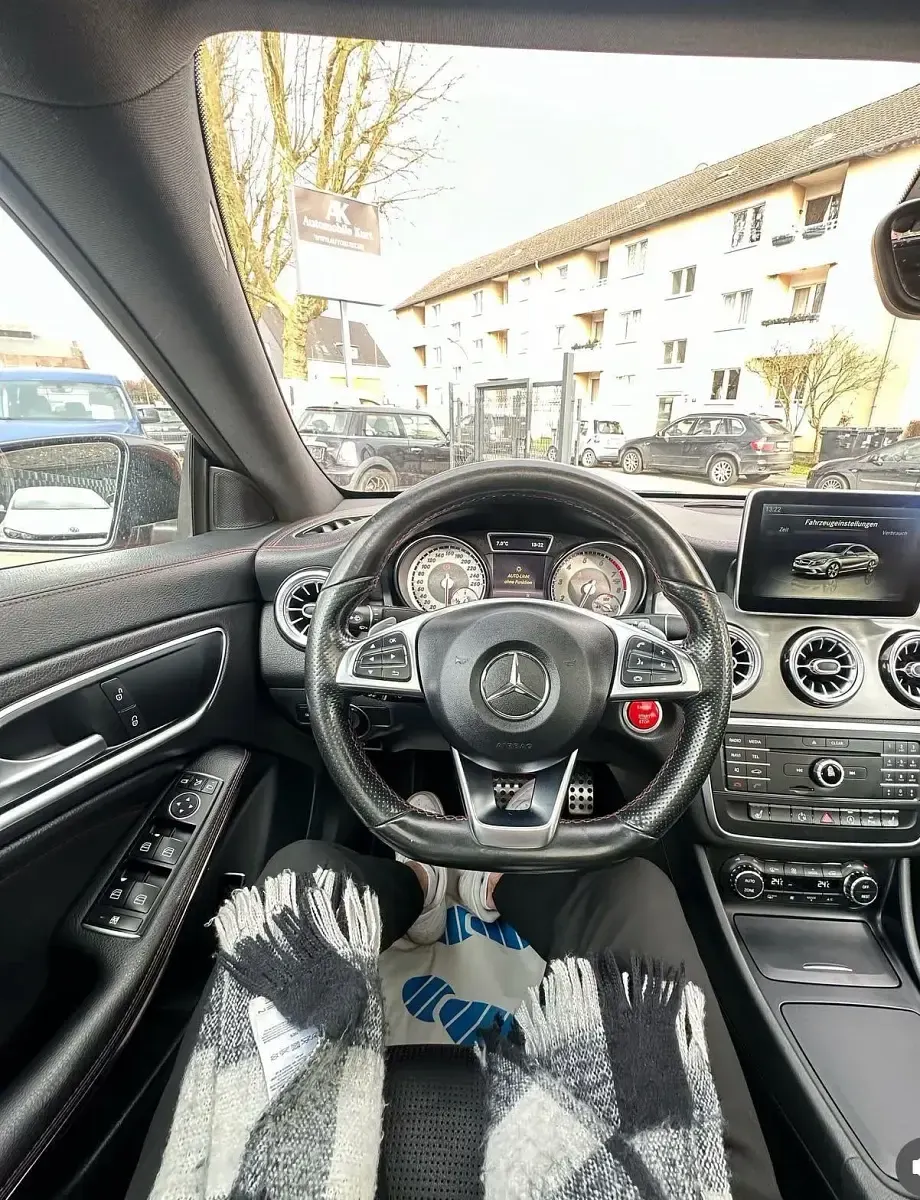 Gebraucht Mercedes CLA200 AMG line 155 PS (114 kW) 2015 Rot Coupé