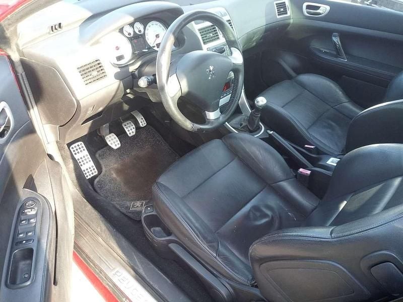 Gebraucht Peugeot 307 CC 140 PS (102 kW) 2005 Rot Cabrio