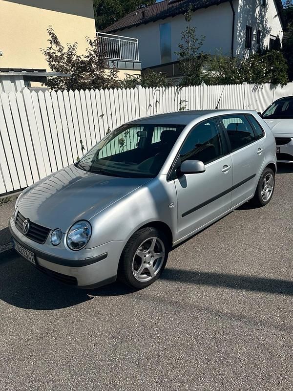 Silber Gebraucht 2002 VW Polo Kleinwagen | 800 € (Guter Preis) - Bild 1/4