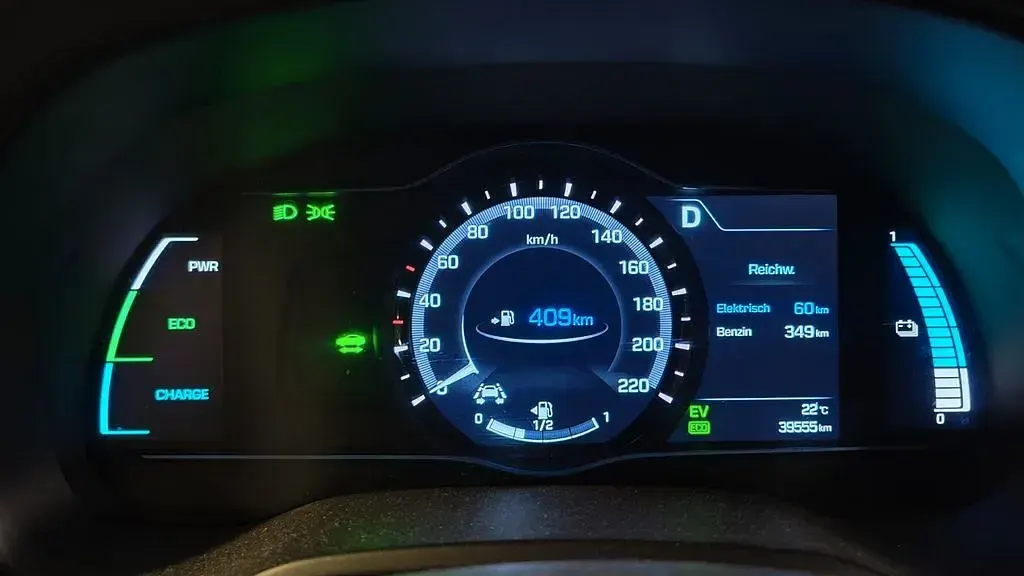 Gebraucht Hyundai Ioniq Premium 141 PS (103 kW) 2017 Silber Kleinwagen
