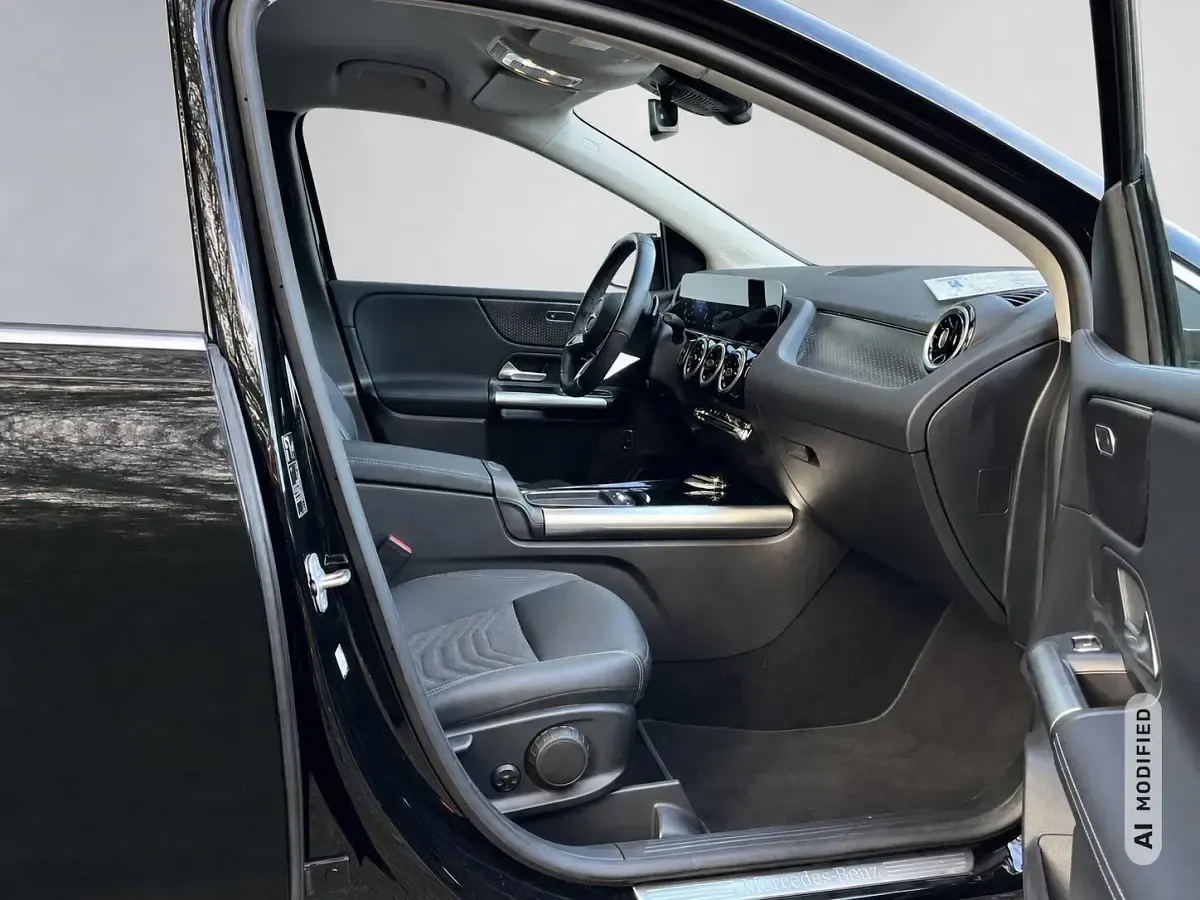 Gebraucht Mercedes B180 Advanced 136 PS (100 kW) 2024 Schwarz metallic Kleinwagen