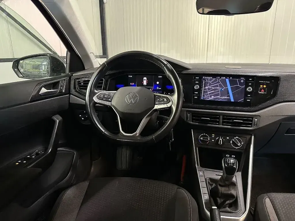 Gebraucht VW Polo Business 95 PS (69 kW) 2022 Schwarz Kleinwagen