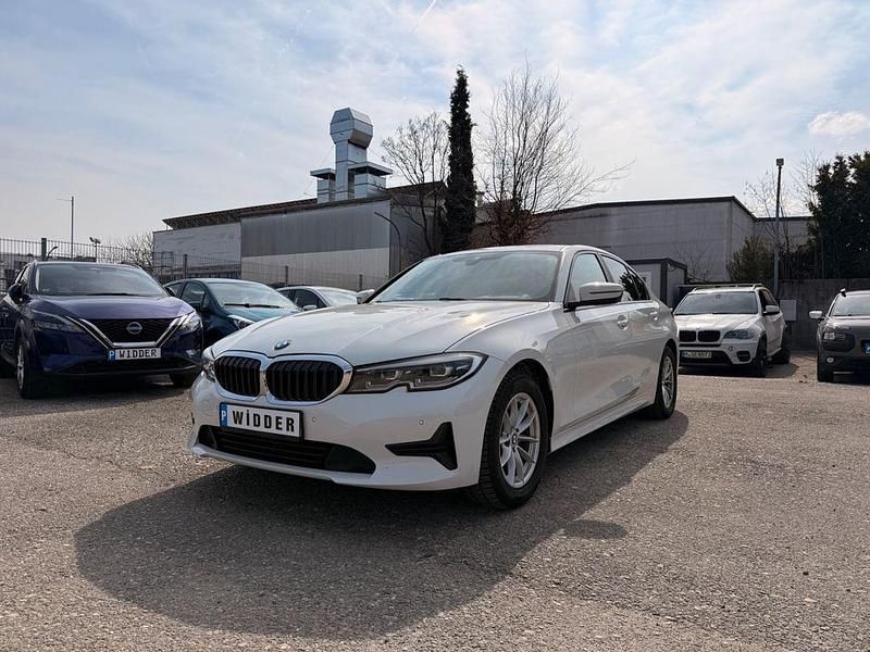 Gebraucht BMW 320 Advantage 184 PS (135 kW) 2020 Weiß Limousine