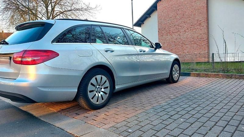 Gebraucht Mercedes C220 170 PS (125 kW) 2014 Limousine
