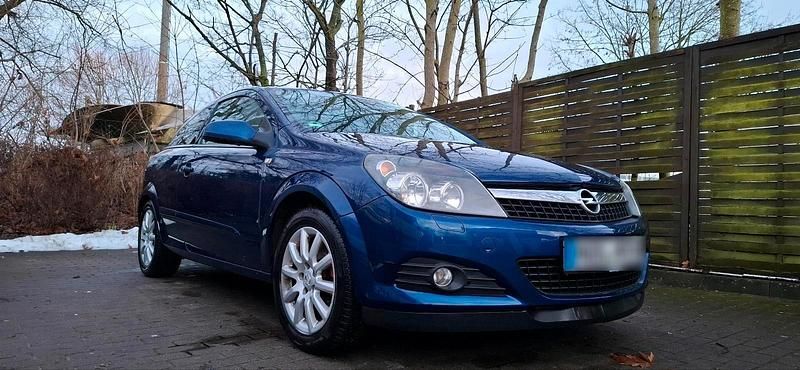 Gebraucht Opel Astra GTC 140 PS (102 kW) 2009 Blau Coupé