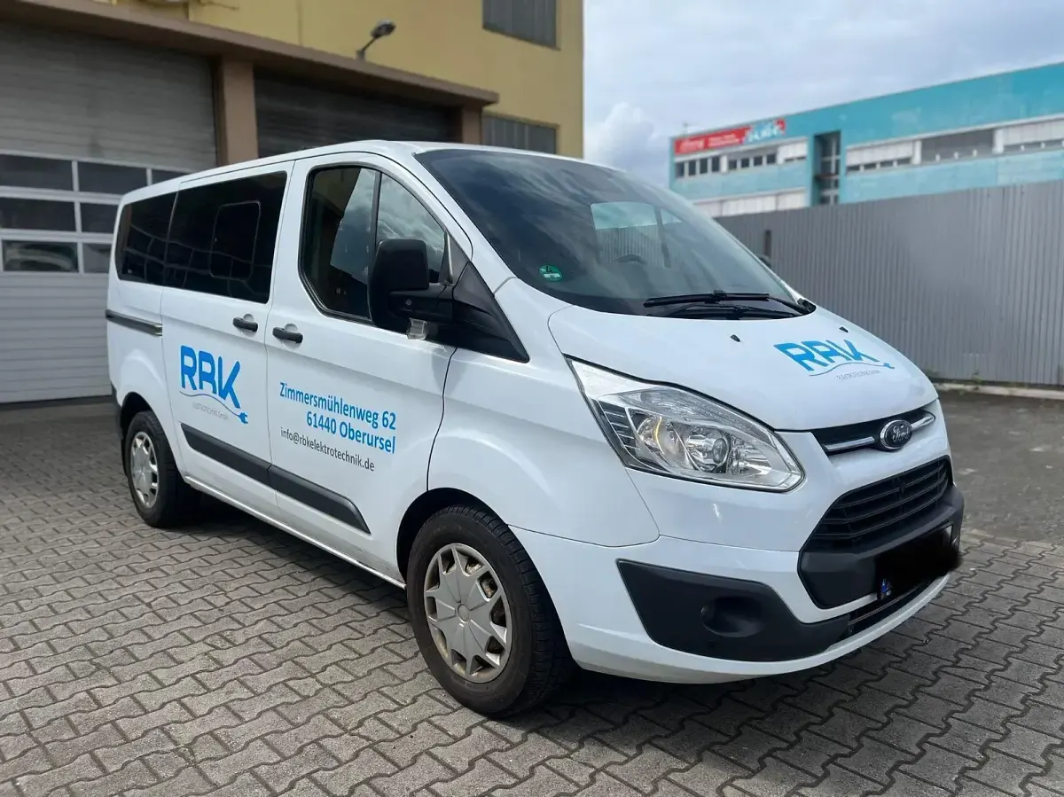 Gebraucht Ford Transit 131 PS (96 kW) 2018 Weiß Kombi