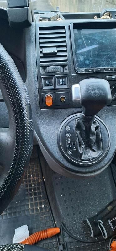 Gebraucht VW T5 130 PS (95 kW) 2008 Orange Van