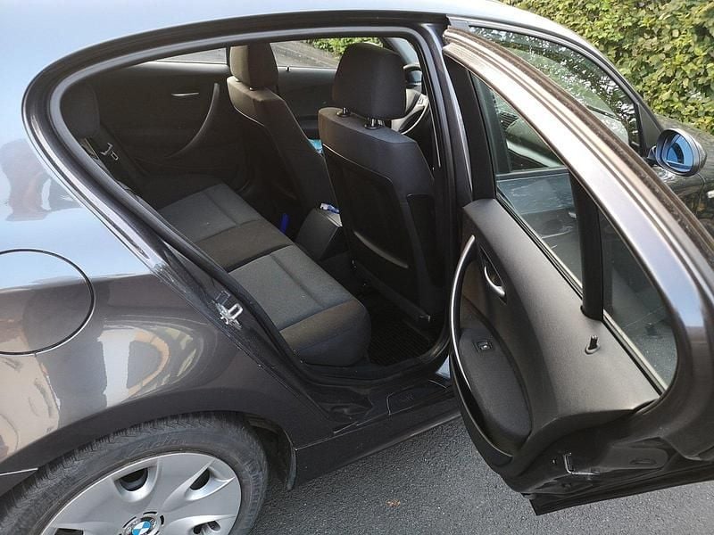 Gebraucht BMW 120 150 PS (110 kW) 2007 Grau Kleinwagen