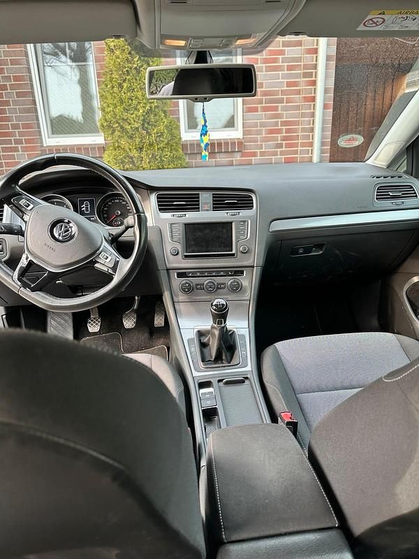 Gebraucht VW Golf VII 110 PS (80 kW) 2015 Schwarz Kleinwagen